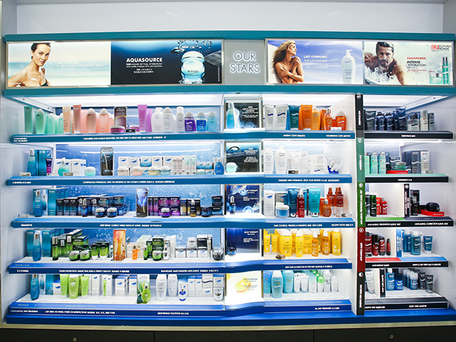 L’ORÉAL | SYSTÈME D'ÉTAGÈRE ILLUMINÉ DE MARCHANDISAGE POUR BIOTHERM