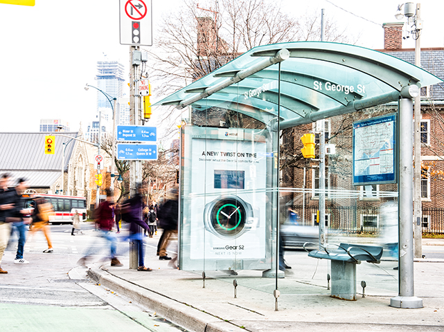 Astral Media | AFFICHAGE NUMÉRIQUE POUR DES ABRIBUS